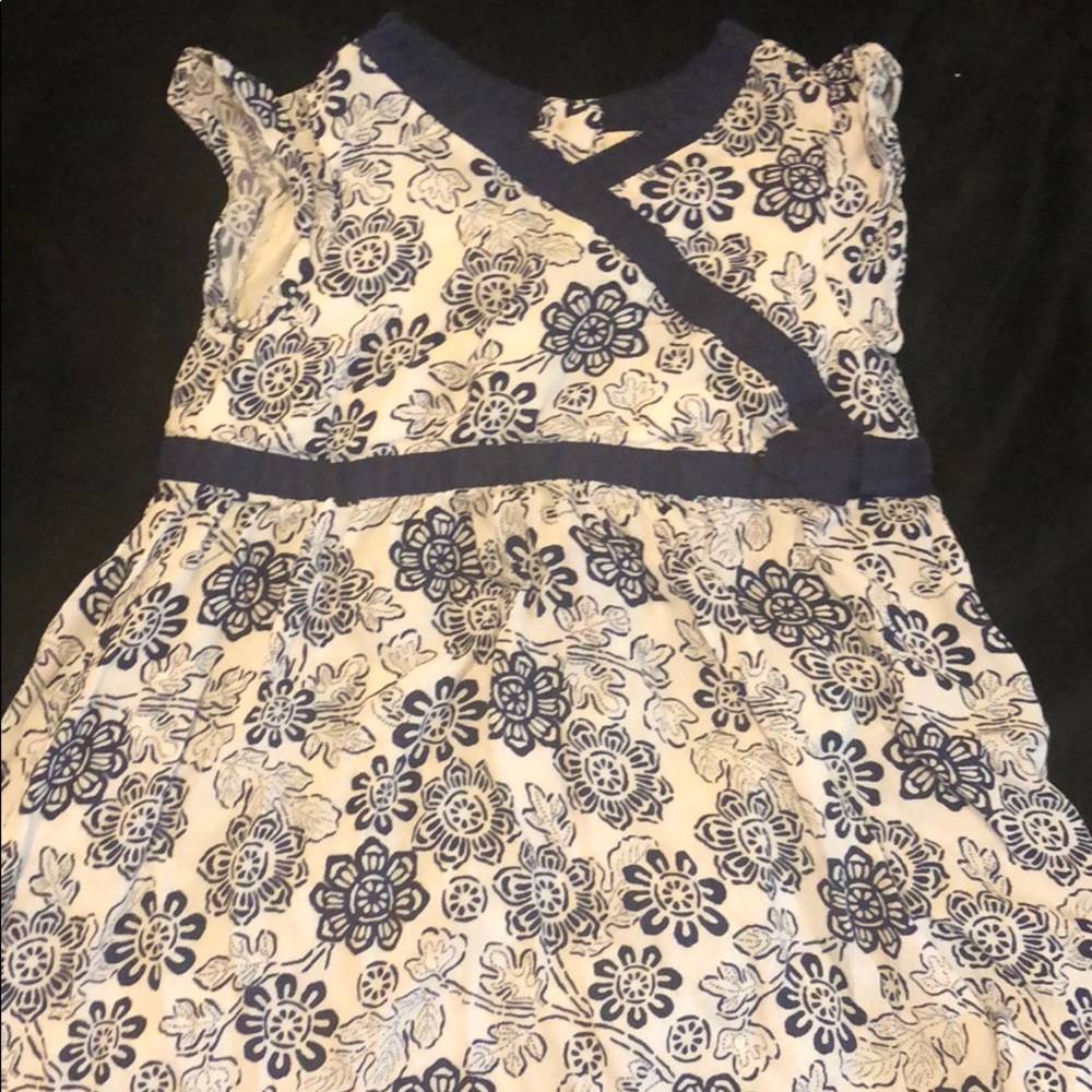 4t dress, gently used. Pet free/smoke free home.